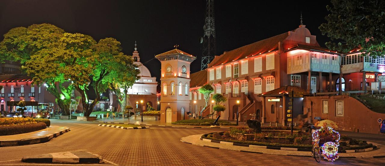 Hotel Ibis Melaka Exterior foto